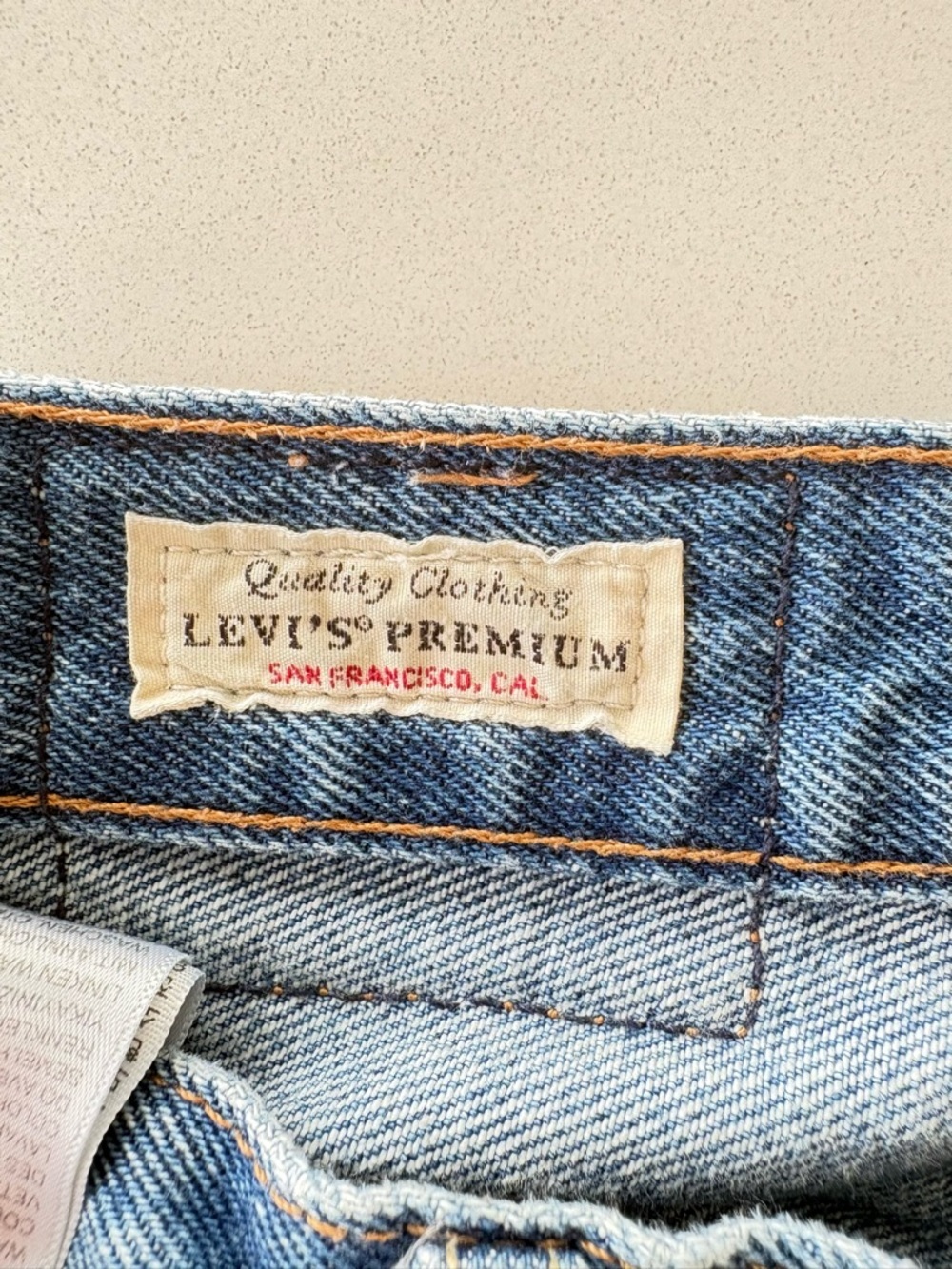 Levi’s Premium 501 Original Jeans Medium Wash W26 L32 - Picture 4 of 11